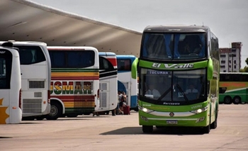 Imagen de la nota: Anuncian la vuelta de micros de larga distancia