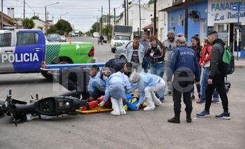 Imagen de la nota: Choque entre una moto y una camioneta: un herido