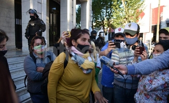 Imagen de la nota: Tras los incidentes, Robbiani recibió a la Mesa de Emergencia