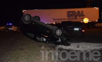Imagen de la nota: Quíntuple choque y vuelco en el ingreso a Sierras Bayas