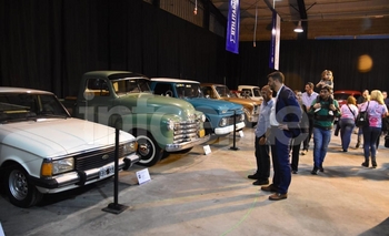 Imagen de la nota: Inauguraron la 2º Exposición de autos y motos clásicas