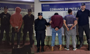 Cuatro aprehendidos tras robar una bicicleta, un celular y pelearse con la policía Imagen de la nota: Cuatro aprehendidos tras robar una bicicleta, un celular y pelearse con la policía