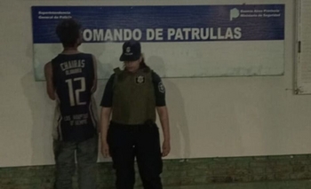 Robó herramientas de un auto, las guardó en una funda de almohada y lo atraparon Imagen de la nota: Robó herramientas de un auto, las guardó en una funda de almohada y lo atraparon