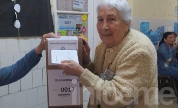 Imagen de la nota: Tiene 85 años y fue a votar: “Espero que todo mejore, que los jubilados podamos vivir un poquito mejor”
