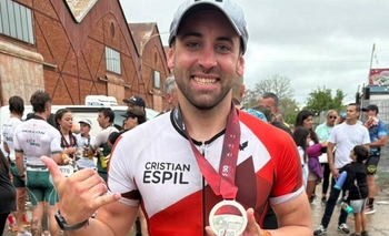 Imagen de la nota: Atleta olavarriense completó el IRONMAN 5150 en Gualeguaychú