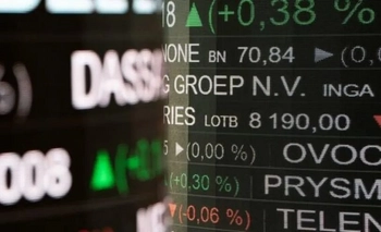 Imagen de la nota: Fuerte derrumbe de bonos y acciones argentinas luego de que Trump condicionara el apoyo a Milei