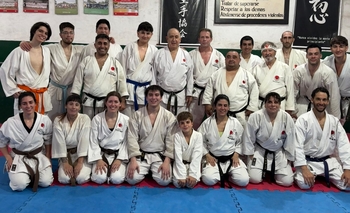 Imagen de la nota: Alumnos de la Escuela de Karate JKA Shotokan rindieron examen 