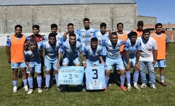 Primera B: goleada de Crotto en una nueva fecha del Oficial Imagen de la nota: Primera B: goleada de Crotto en una nueva fecha del Oficial