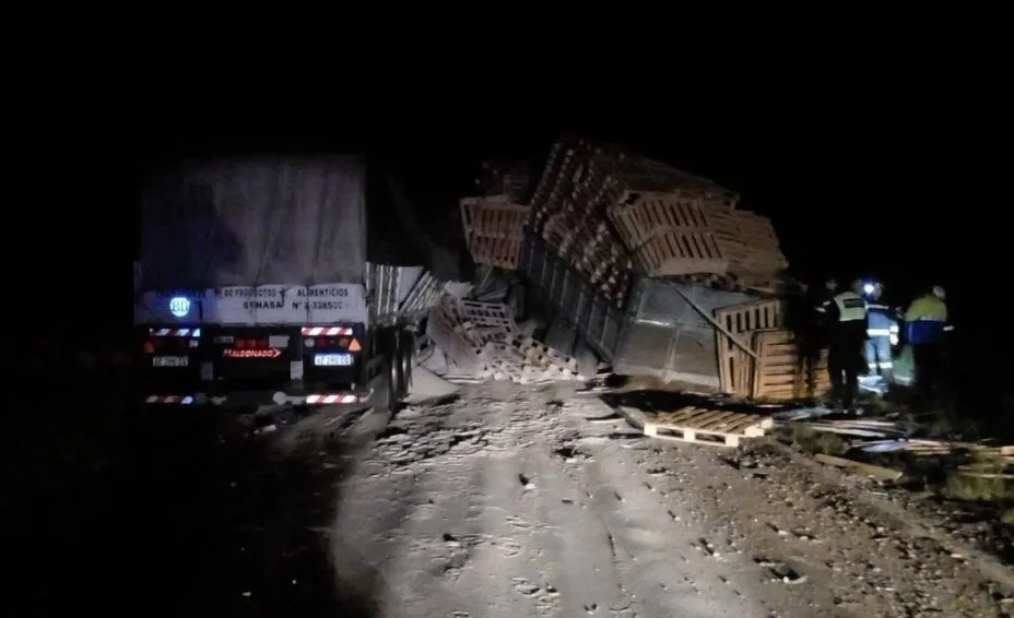 Bolívar: un hombre falleció tras un choque de camiones en la Ruta 65 Imagen mas leída