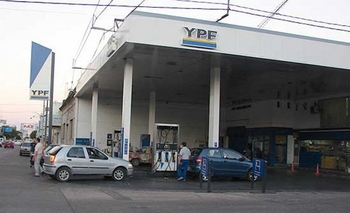 Imagen de la nota: Rige el aumento a las naftas de YPF en Olavarría: en promedio es de un 5%