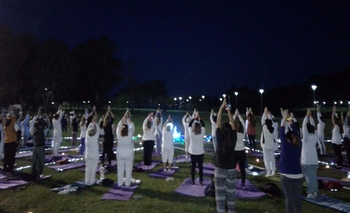 Imagen de la nota: Un centenar de personas saludó a la luna
