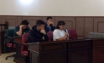 Imagen de la nota: Los concejales estudiantiles sesionan por última vez