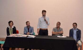 Imagen de la nota: Reunión informativa con beneficiarios del barrio Pickelado