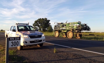 Infraccionan a conductor de un vehículo fumigador  Imagen de la nota: Infraccionan a conductor de un vehículo fumigador