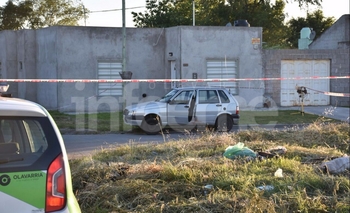 Imagen de la nota: Remisera baleada: pericias al auto y un allanamiento 