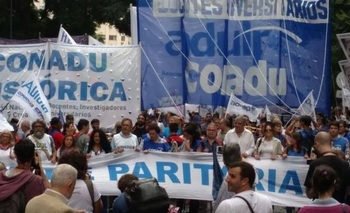 Imagen de la nota: Acuerdo entre docentes universitarios y el gobierno