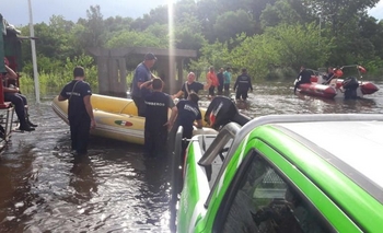 Imagen de la nota: Conurbano: más de 1500 evacuados por las inundaciones
