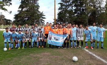 Los semifinalistas recordaron a Wagner Clar y los submarinistas Imagen de la nota: Los semifinalistas recordaron a Wagner Clar y los submarinistas