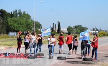 Imagen de la nota: Otro día de reclamos y tensión por corte de ruta