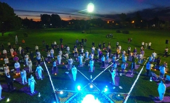 Imagen de la nota: Sexto saludo a la luna en el Parque Cerrito