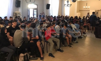 Multitudinaria charla sobre nutrición en Ferro Imagen de la nota: Multitudinaria charla sobre nutrición en Ferro