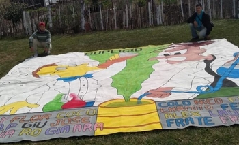 Internos hicieron banderas para egresados de secundario Imagen de la nota: Internos hicieron banderas para egresados de secundario