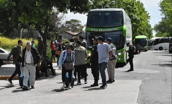 Imagen de la nota: Choferes bloquean ingreso de micros a terminal de Mar del Plata