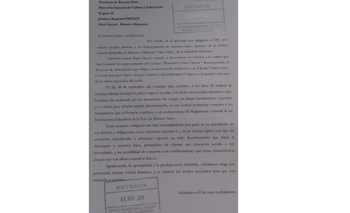 Imagen de la nota: Denuncian que no aceptan a sus hijos como alumnos