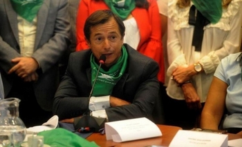 Imagen de la nota: Derogación protocolo de aborto: Lipovetsky cargó contra Macri