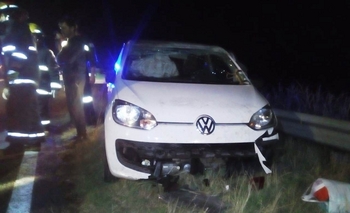 Imagen de la nota: Fuerte vuelco de un auto cerca de Bolívar