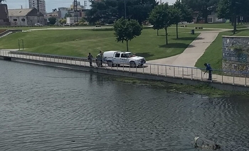 Imagen de la nota: Tareas de mantenimiento en el arroyo Tapalqué