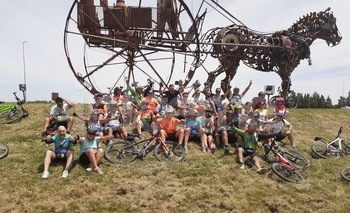 Imagen de la nota: Ciclistas peregrinos cerca de cumplir con su objetivo