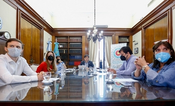 Imagen de la nota: Kicillof evalúa modificaciones al aislamiento ante la baja de casos