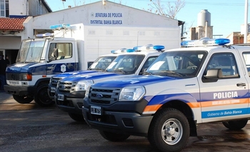 Demoran a 19 personas que participaban de una fiesta en Bahía Blanca Imagen de la nota: Demoran a 19 personas que participaban de una fiesta en Bahía Blanca