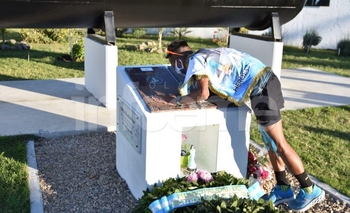 Jonathan Navarro prepara el homenaje a al ARA San Juan Imagen de la nota: Jonathan Navarro prepara el homenaje a al ARA San Juan