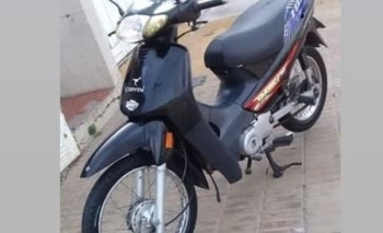 Imagen de la nota: Entró 5 minutos a lo de su hermano y le robaron la moto