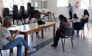 Inseguridad: reunión de vecinos con funcionarios municipales Imagen de la nota: Inseguridad: reunión de vecinos con funcionarios municipales