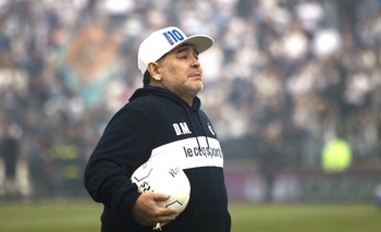 Decretan tres días de duelo por la muerte de Maradona Imagen de la nota: Decretan tres días de duelo por la muerte de Maradona