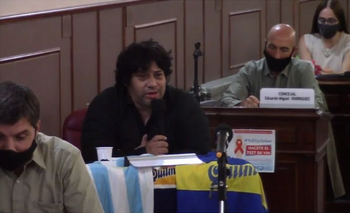 Concejal emocionado al recordar a Maradona Imagen de la nota: Concejal emocionado al recordar a Maradona