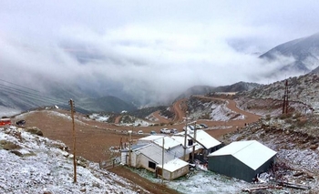 Imagen de la nota: A semanas del verano, una nevada tardía en Vallecito 