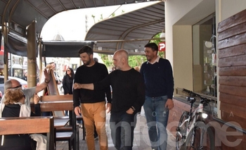 Galli, Larreta y Lousteau pasearon por el centro  Imagen de la nota: Galli, Larreta y Lousteau pasearon por el centro