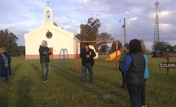 Imagen de la nota: Vecinos se reunieron con un concejal por la antena