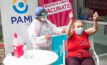 Imagen de la nota: Comenzó la aplicación de terceras dosis a grupos priorizados