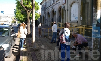 Finalizaron los comicios: votó alrededor del 70% del padrón Imagen de la nota: Finalizaron los comicios: votó alrededor del 70% del padrón