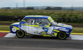 Imagen de la nota: APPS: Bibiloni y Gelso festejaron bajo el agua