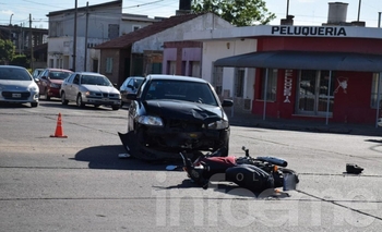 Imagen de la nota: Un motociclista hospitalizado tras ser embestido