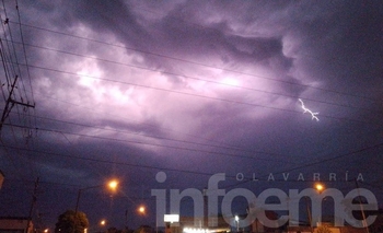 Continúan las intensas lluvias en Olavarría: ya cayeron más de 130 milímetros Imagen de la nota: Continúan las intensas lluvias en Olavarría: ya cayeron más de 130 milímetros