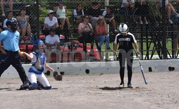 Empezó la Copa “Sole Angeletti” en el diamante “Bataraz” Imagen de la nota: Empezó la Copa “Sole Angeletti” en el diamante “Bataraz”