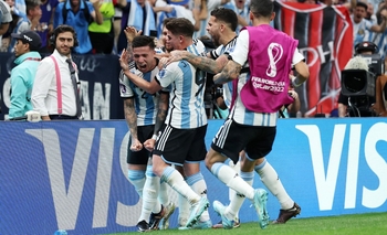 Imagen de la nota: Argentina sumó su primer triunfo en el Mundial