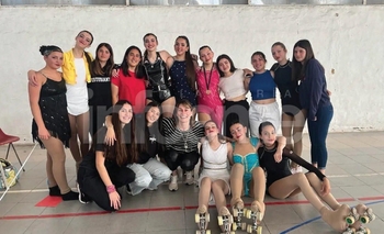 Patinadoras del “Bata”, con buenos resultados en Laprida Imagen de la nota: Patinadoras del “Bata”, con buenos resultados en Laprida